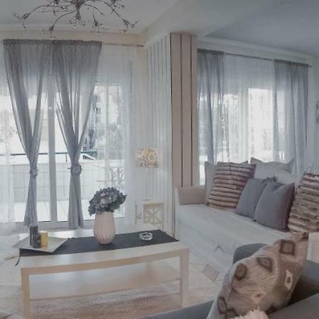 Luxury City Center Apartment Каламбака Екстер'єр фото